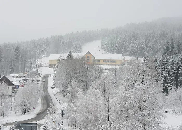 Vera Zakopianska 22 C M10 شقة