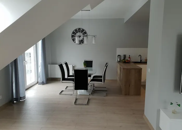 Vera Zakopianska 22 C M10 شقة